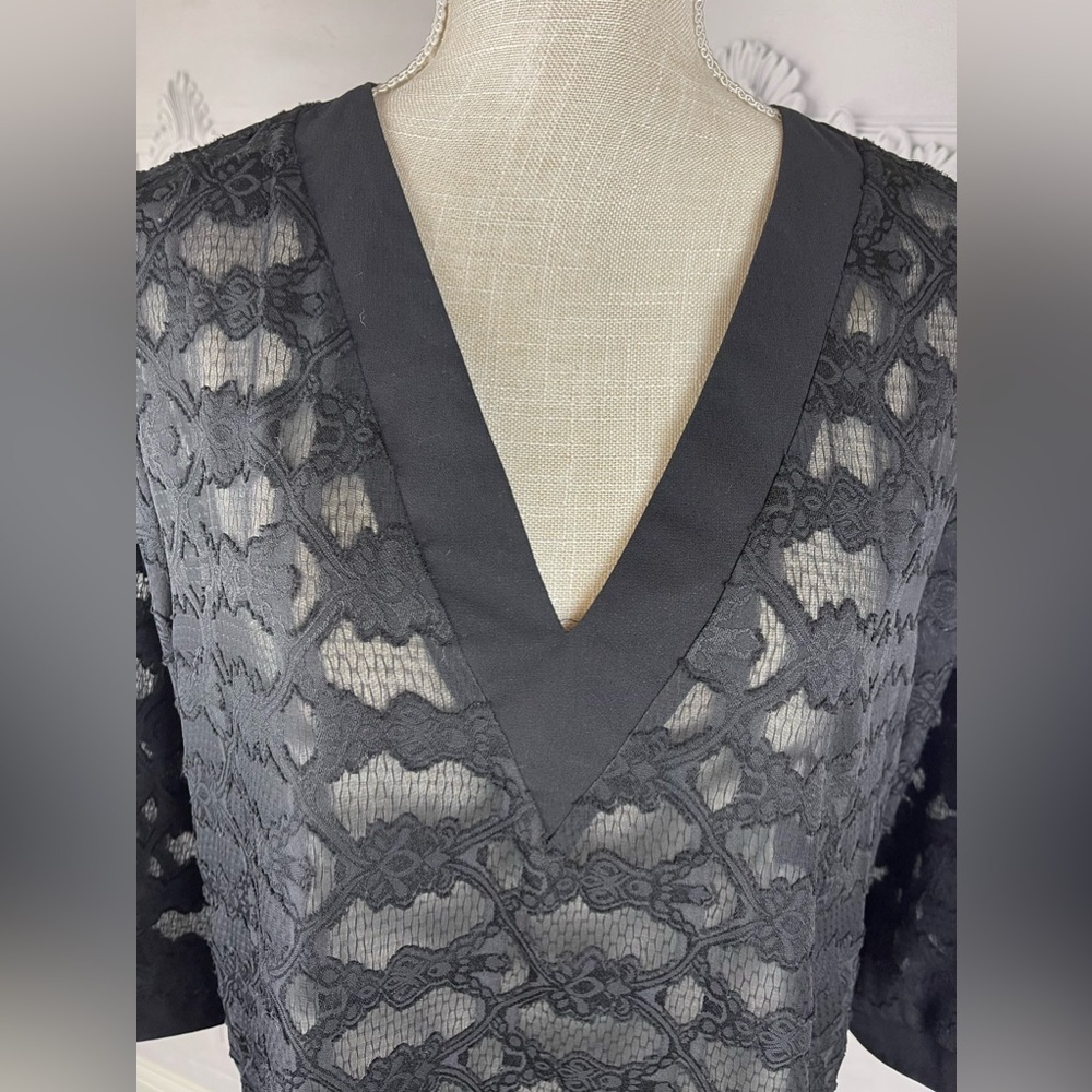 Classy Lace V-Neck Tunic Swimsuit Coverup - Picture 6 of 7